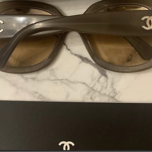 NWOT Auth Chanel clear acetate sunglasses - Picture 2 of 4